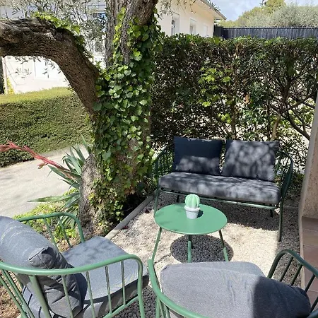 منتزه العطل Domaine Du Mont Leuze فيليوفرُنش سور مير