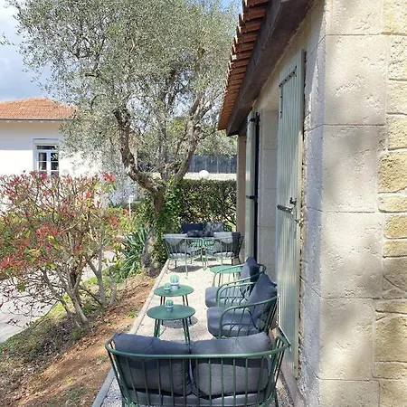 منتزه العطل Domaine Du Mont Leuze *