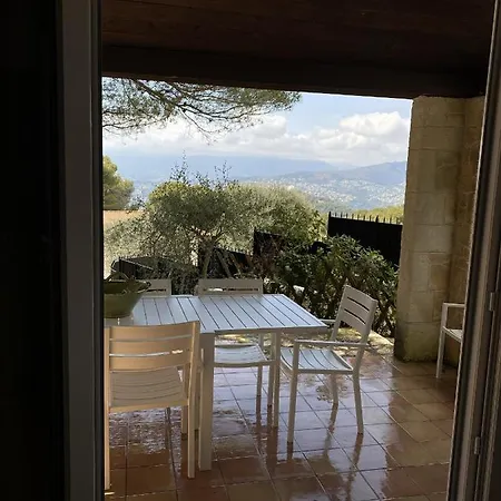 منتزه العطل Domaine Du Mont Leuze *