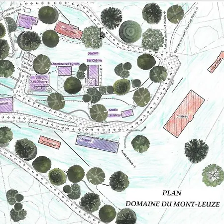 Domaine Du Mont Leuze منتزه العطل *