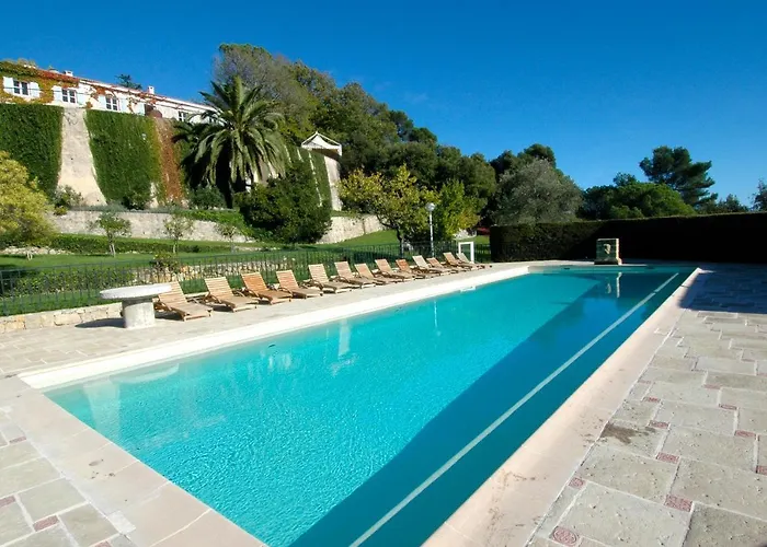 Domaine Du Mont Leuze Village de vacances Villefranche-sur-Mer