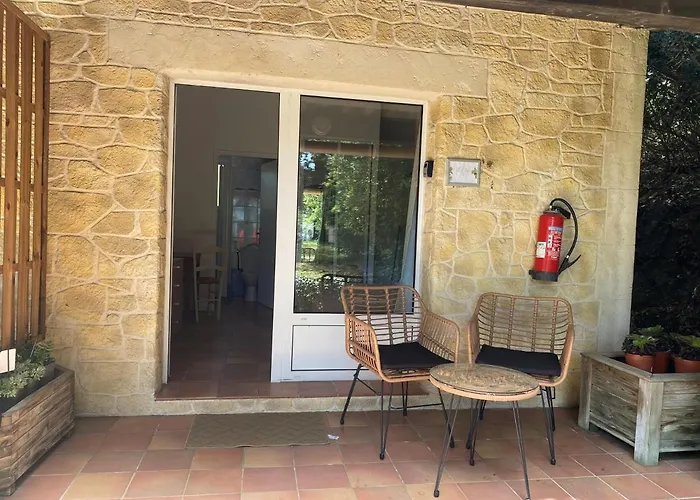 Domaine Du Mont Leuze Village de vacances *